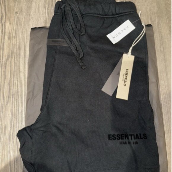 Fear of God Essentials Shorts Stretch Limo Black - Picture 3 of 3